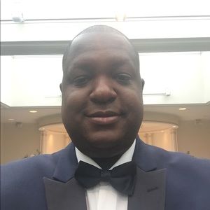 Meet your Posher, Derrick